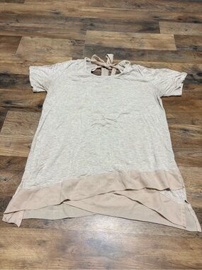 Pebble and Stone Women’s Gray Blush Chiffon Trim  Top